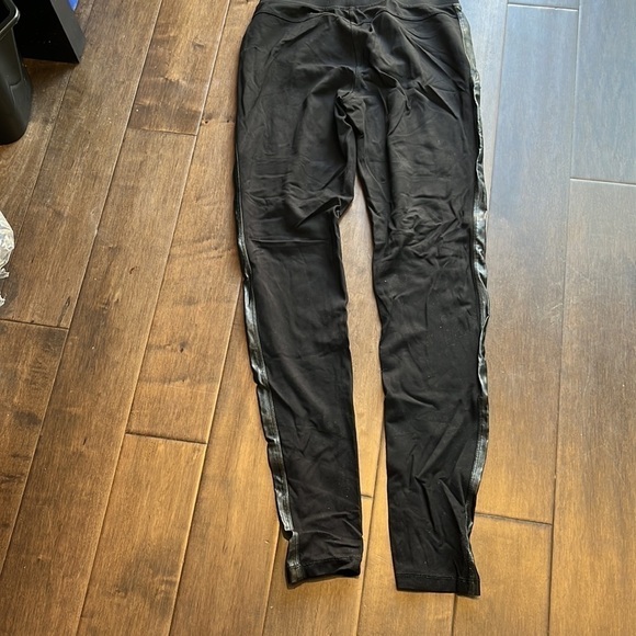 Bylyse leggings with “leather” strip down sides- size small women’s - black - Picture 5 of 6